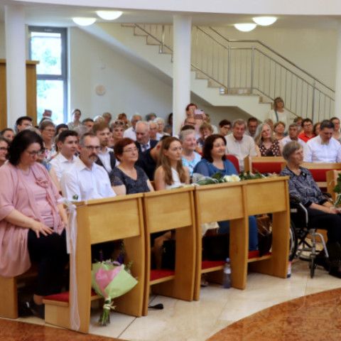 Novokňaz Jakub Jurkovič slávil v Senici primičnú svätú omšu