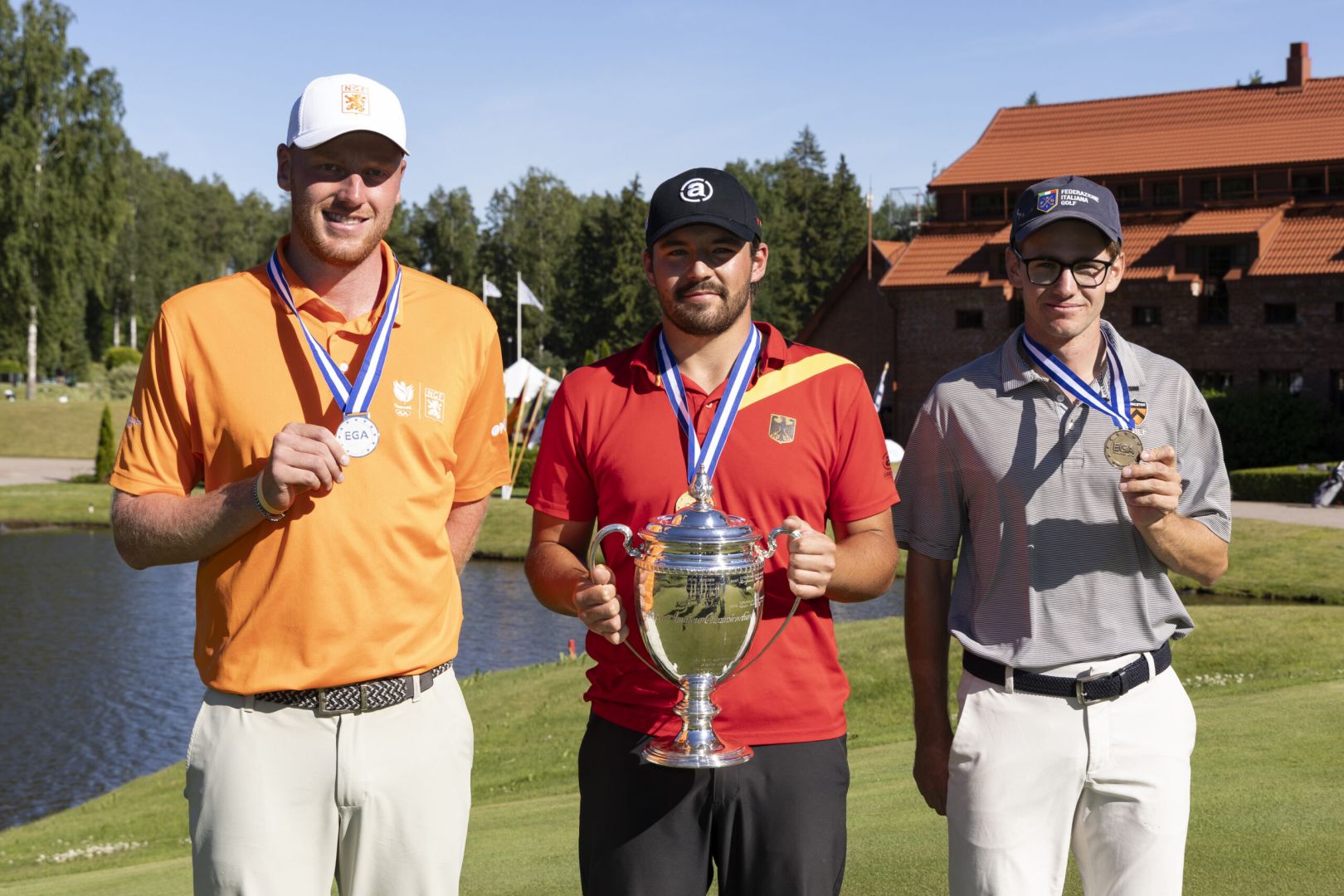 Wiedemeyer mistrzem Europy, Hawkins z cutem ME, dziewczyny po Women’s Amateur