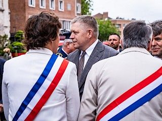 Predseda vlády SR Robert Fico v Dunkerque: Nebudeme prekrývať historickú pravdu