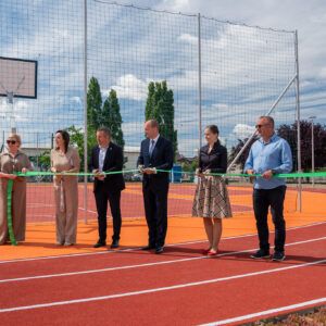 Slávnostné odovzdanie výsledkov projektu „Športový areál ZŠ Mlynská – 1. etapa“ spolufinancovaného z Programu Slovensko