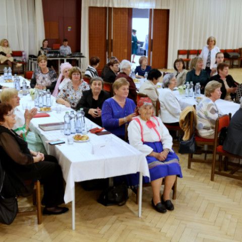 Babička roka 2026: Senický dom kultúry tlieskal pätnástim úžasným dámam!