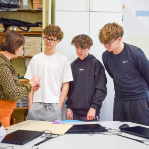 Žiaci seneckej základnej školy s VJM vytvorili jedinečnú únikovú miestnosť