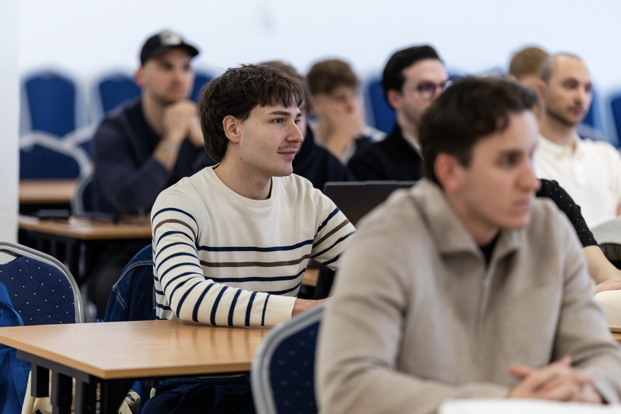 Projekt Central Europe Connect už po pätnásty raz prepája študentov ekonomických univerzít z Bratislavy, Viedne a Varšavy