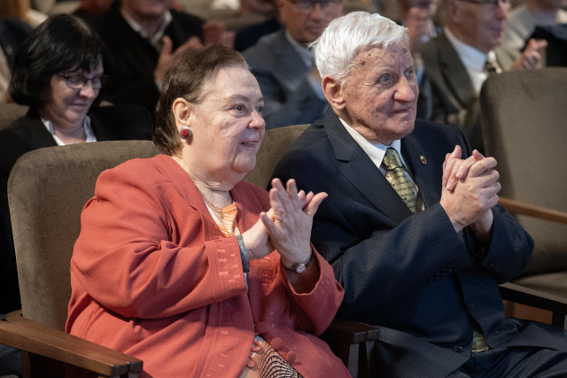 „Utódja nagy elődöknek – nagy elődje utódoknak”: Solymosi László köszöntése (Ünnepi kiadványok az Akadémián 3.)