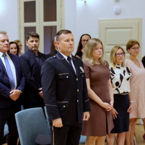 Slávnostné zastupiteľstvo vzdalo poctu Jánovi Petrovi a Miloslavovi Chomovi