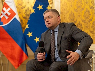 Robert Fico dnes so študentmi diskutoval priamo na Úrade vlády SR