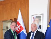 Rektor TUZVO prof. Rudolf Kropil prevzal titul lesníckeho experta a Zlatú medailu Rádu lesníckych expertov