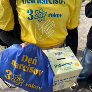 Seneckí žiaci a študenti sa zapojili do Dňa narcisov a vyzbierali