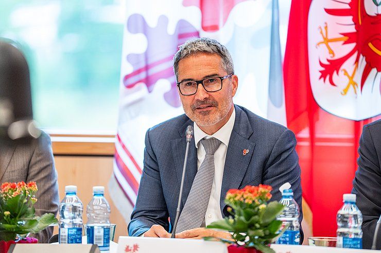 Euregio tagte auf Burg Trautson