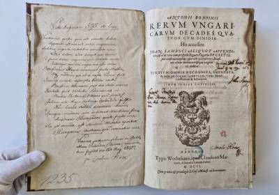 VZÁCNE HISTORICKÉ TLAČE SME ZVERILI DO RÚK REŠTAURÁTORA