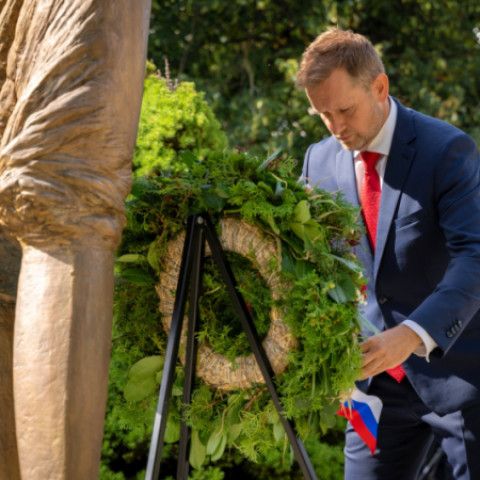 Senica si pripomenula 82. výročie Slovenského národného povstania