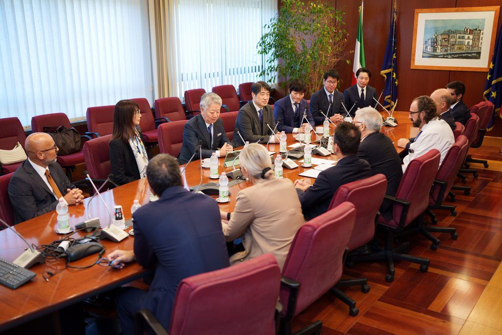 Kawasaki Heavy Industries e Policlinico Gemelli siglano un memorandum di intesa per la sanità di nuova generazione