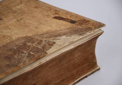 VZÁCNE HISTORICKÉ TLAČE SME ZVERILI DO RÚK REŠTAURÁTORA