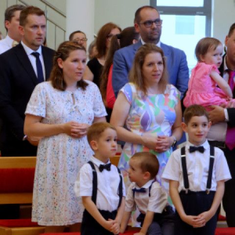 Novokňaz Jakub Jurkovič slávil v Senici primičnú svätú omšu