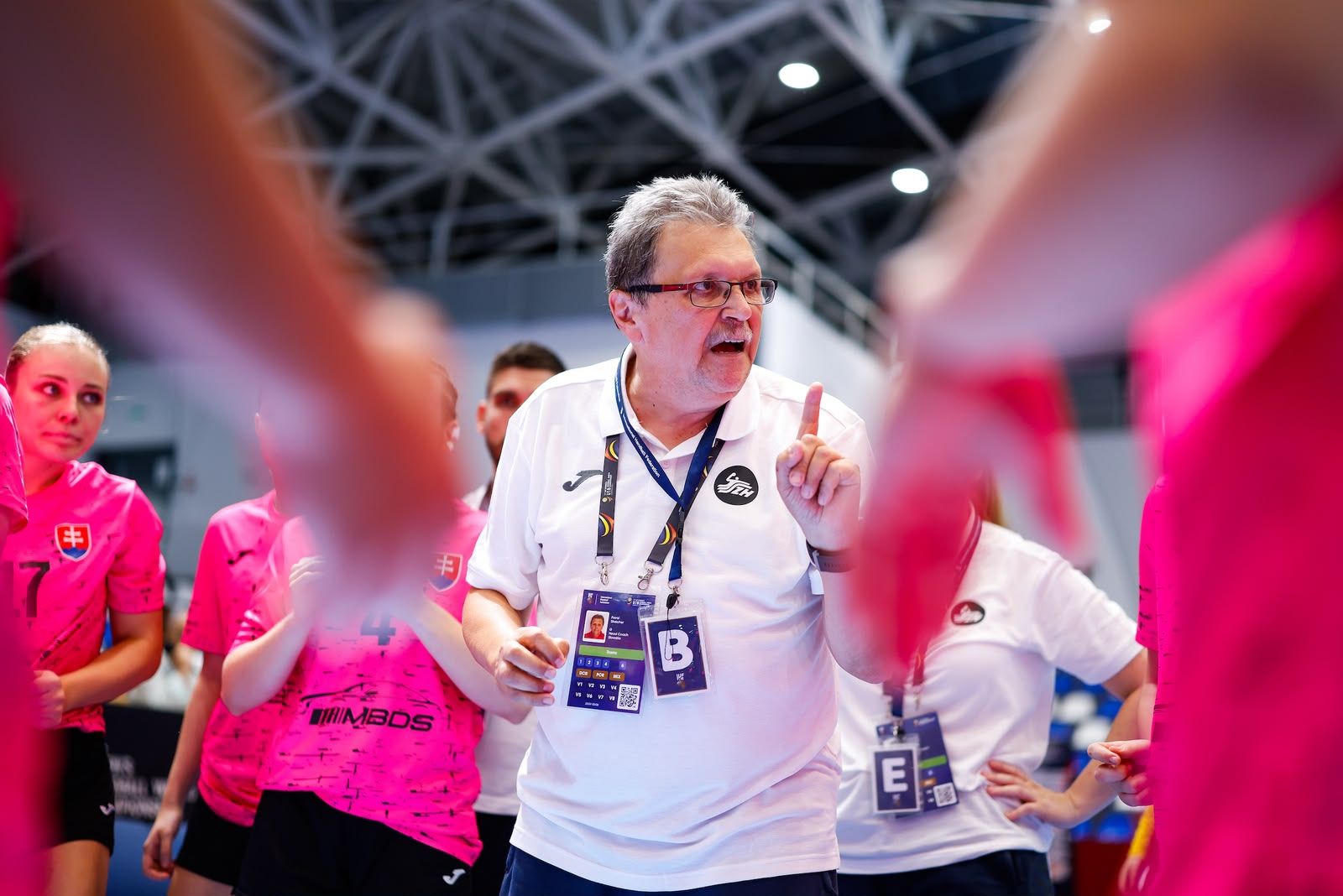 REPRE KADETKY: ROZHOVOR S TRÉNEROM PAVLOM STREICHEROM O MAJSTROVSTVÁCH SVETA 2026 V RUMUNSKU