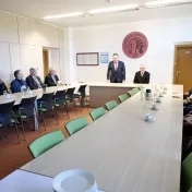 Rektor prijal jubilantov: Poďakoval im za roky práce a oddanosti