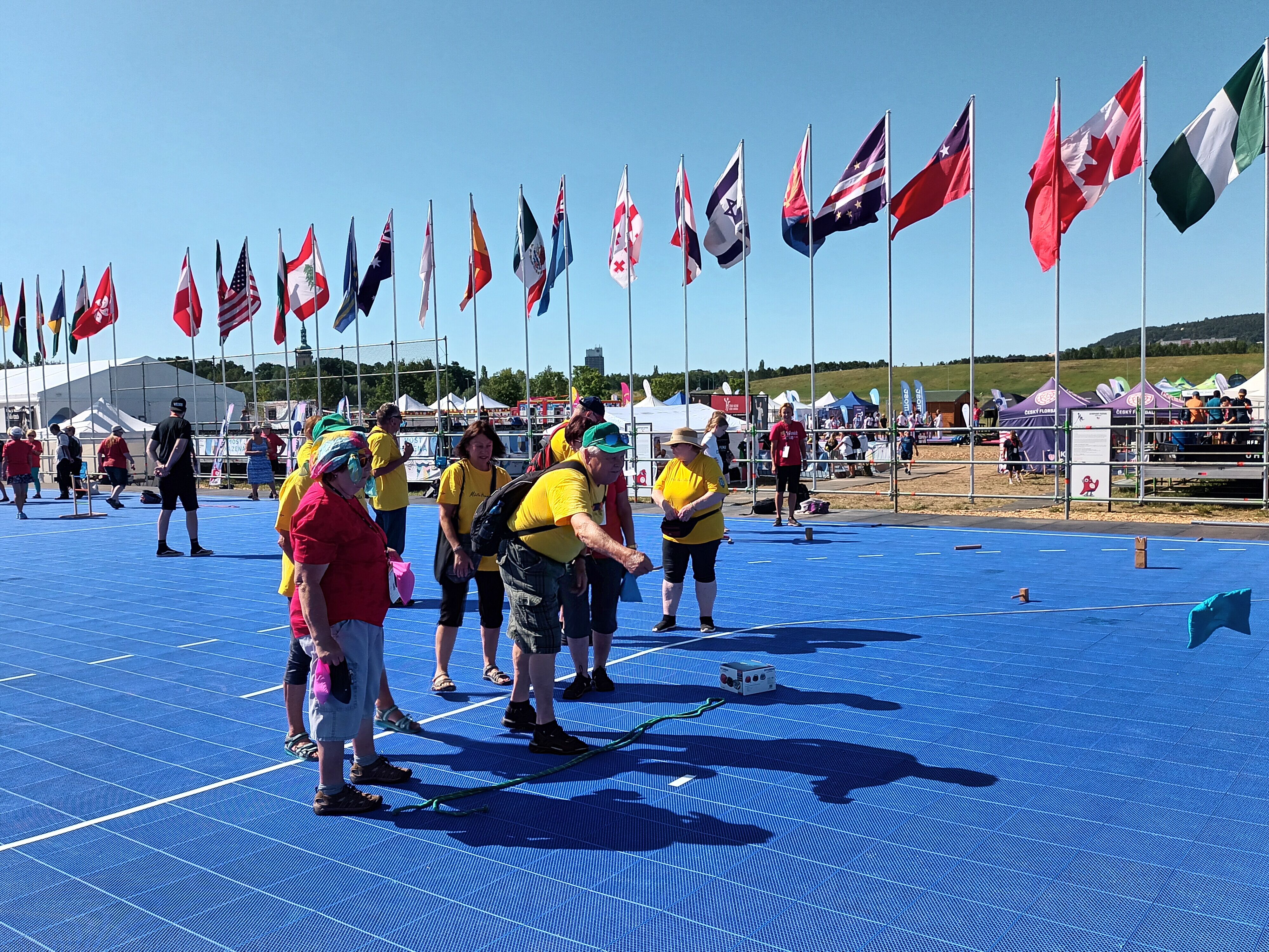 Olympijský festival U Jezera Most přivítal seniory na dni plném sportu a zábavy