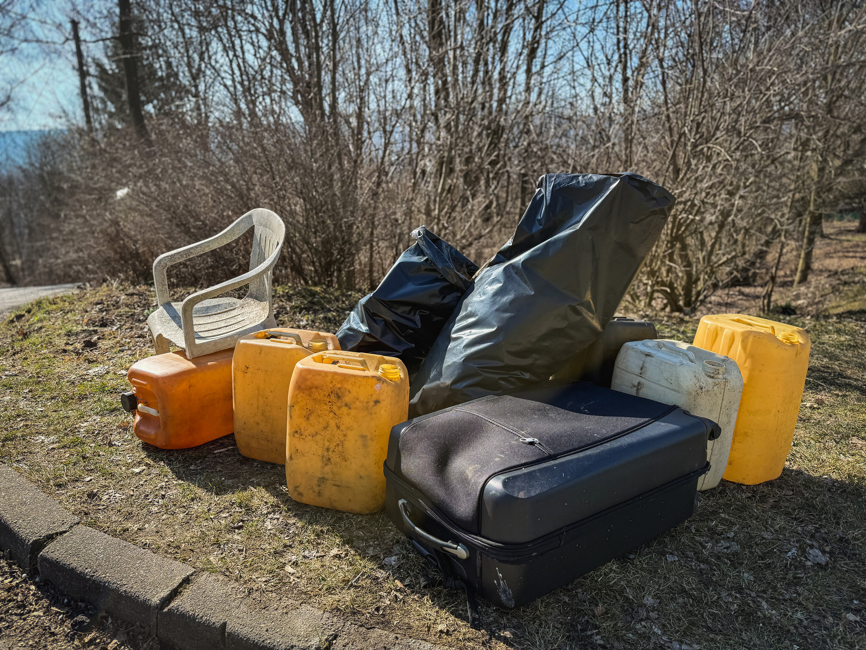 Dobrovolníci ze SYNER se opět zapojili do projektu Ukliďme Česko. Před víkendem uklízeli čtvrť, ve které sídlí liberecká pobočka