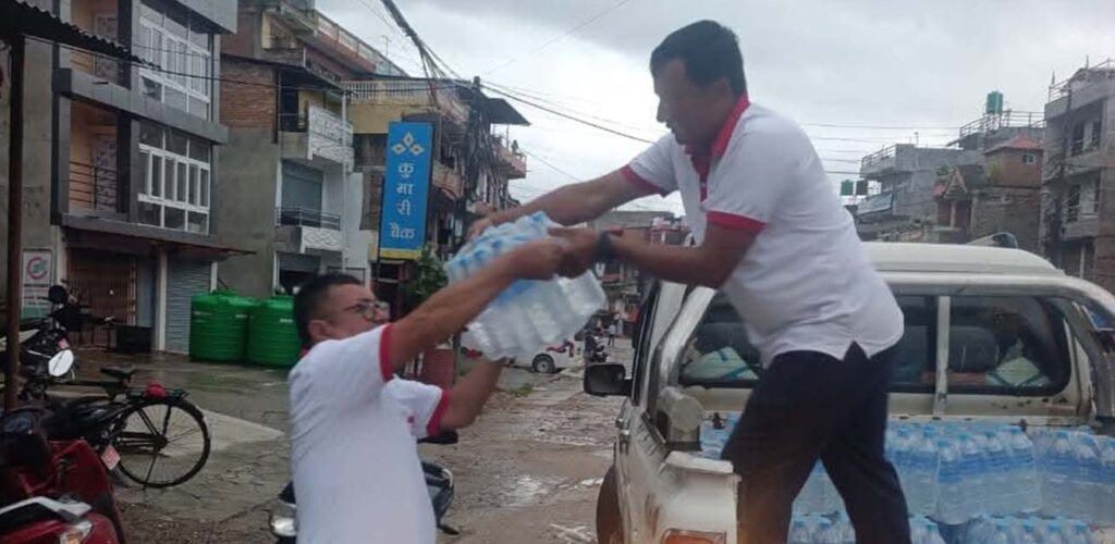 Verwoestende overstroming in Nepal: getroffen gebieden nauwelijks bereikbaar