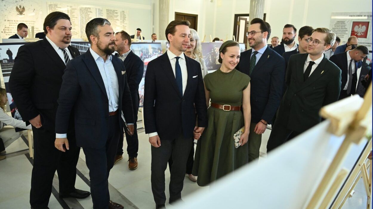 Wernisaż wystawy w Sejmie „Pokolenie Marszu Niepodległości”