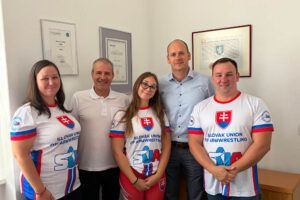Športovci z klubu AWK Senec navštívili primátora