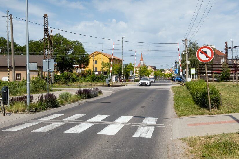 Modernizácia trate: v septembri sa uzavrú dva železničné prejazdy
