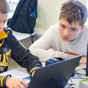 Žiaci seneckej základnej školy s VJM vytvorili jedinečnú únikovú miestnosť