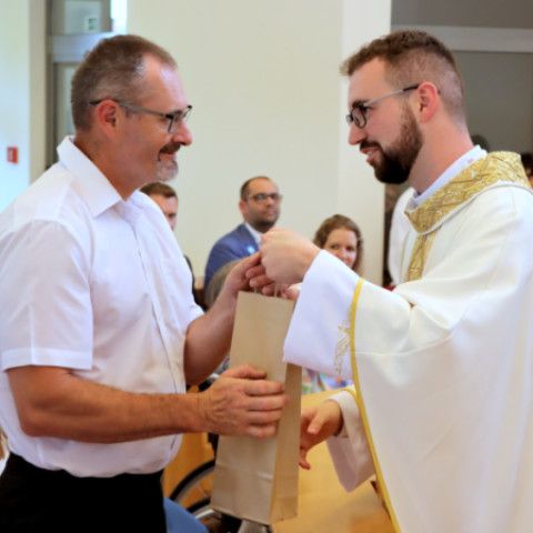 Novokňaz Jakub Jurkovič slávil v Senici primičnú svätú omšu