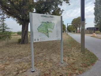 Spinelli-Park: Neue Schilder bieten Orientierung
