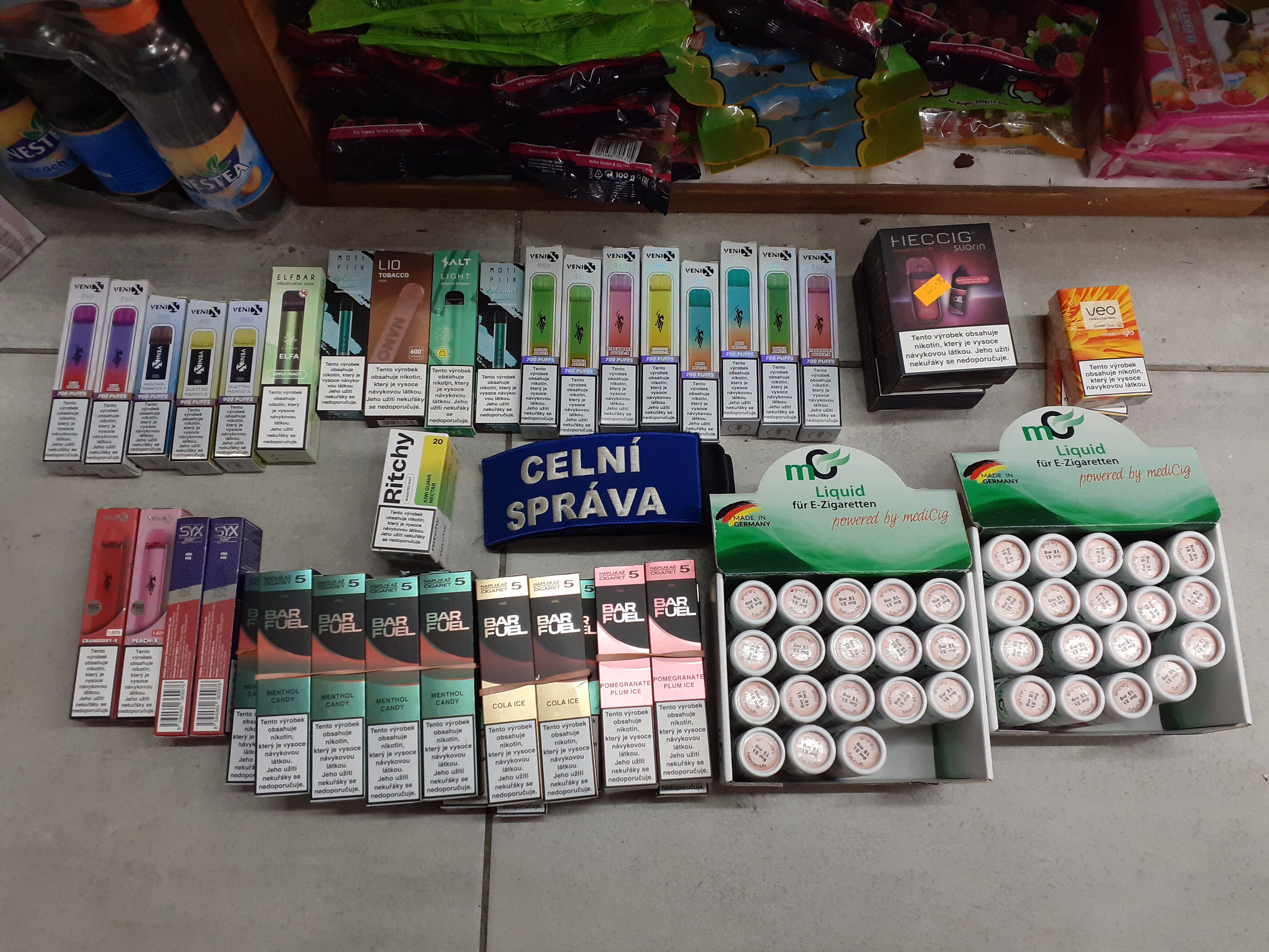 Karlovarští celníci zajistili při jedné kontrole 300 tisíc kusů neznačených cigaret