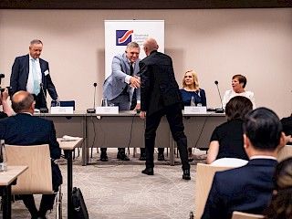 R. Fico: Poďme spolupracovať a nie bojovať