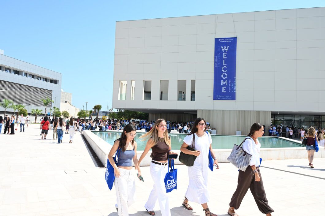 La CEU UCH da la bienvenida a más de 2.800 nuevos estudiantes en un curso récord de matriculación