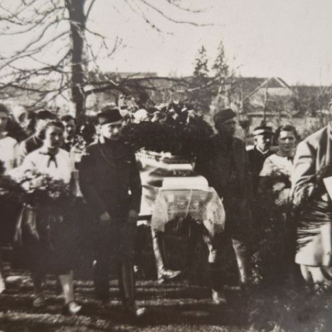 Tichí svedkovia minulosti: Poznáte históriu zaniknutých senických cintorínov?