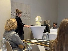 PEDAGOGICKÁ FAKULTA UK V BRATISLAVE HOSTÍ DEKANOV PEDAGOGICKÝCH FAKÚLT ČESKA A SLOVENSKA