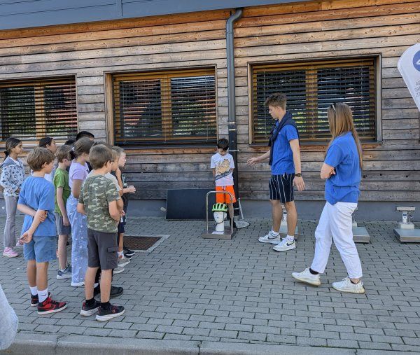 Začasna šolska ulica v Šentjerneju v znamenju prometne varnosti