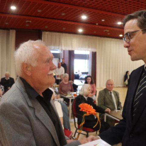 Mesto Senica s úctou privítalo svojich tohtoročných jubilantov