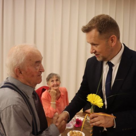 Mesto Senica s úctou privítalo svojich tohtoročných jubilantov