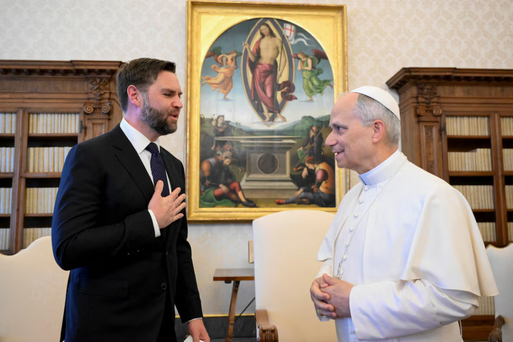 Pápež Lev XIV. odslúžil omšu v Angole, zúčastnilo sa na nej 100-tisíc ľudí