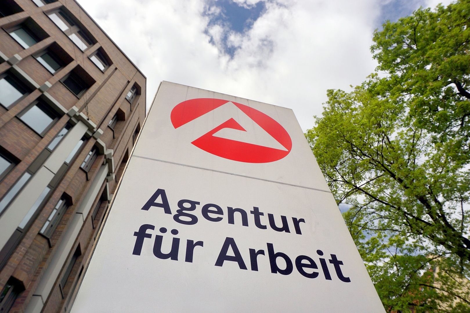 Wann und wie viel die Agentur für Arbeit zahlt