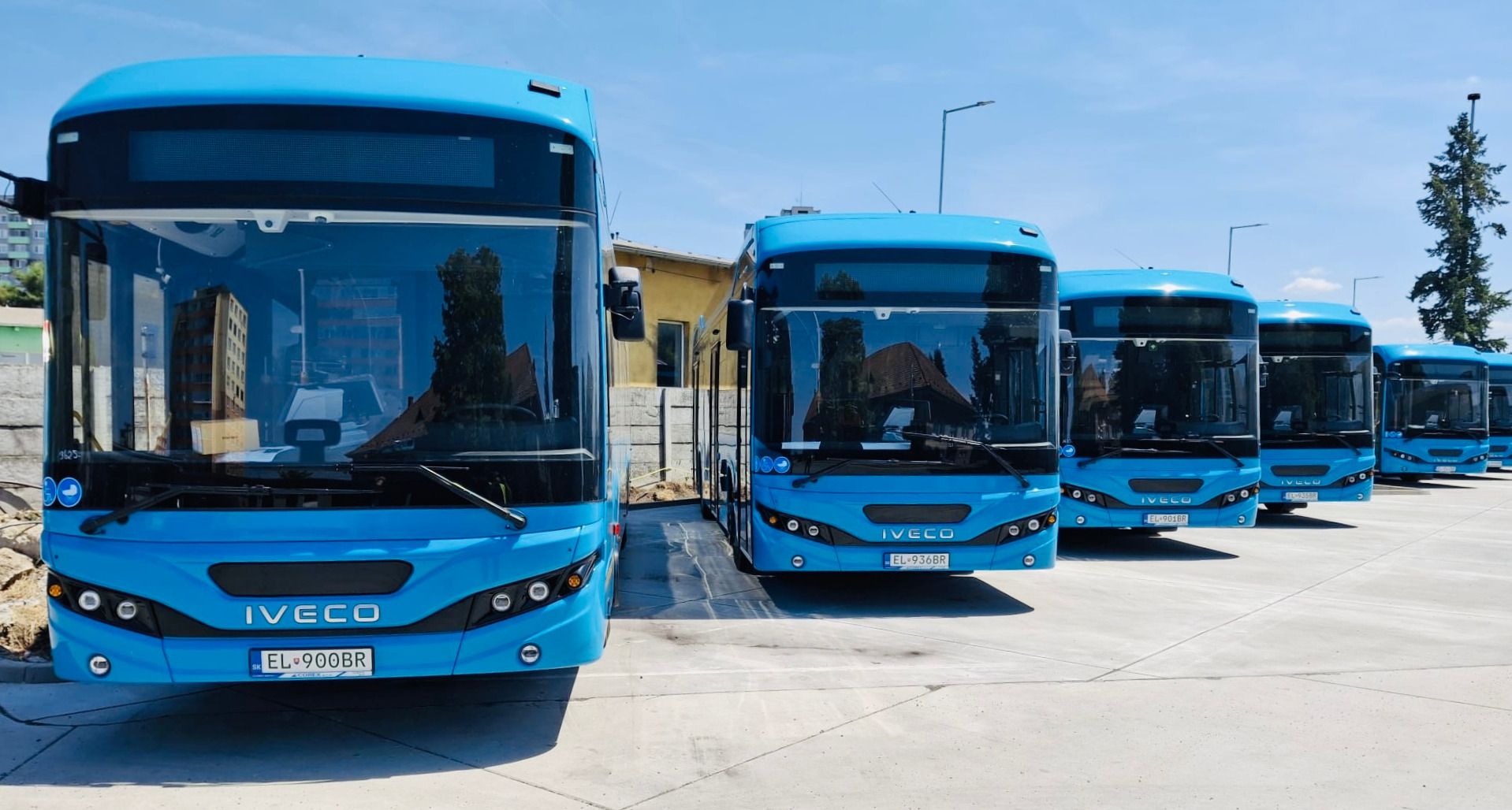 V Leviciach vyšiel do ulíc prvý elektrobus mestskej hromadnej dopravy, elektrická bude celá flotila