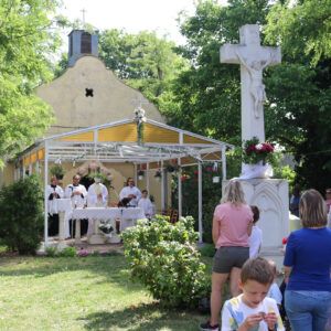 Hody a procesia v meste Senec
