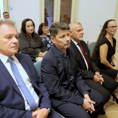 Slávnostné zastupiteľstvo vzdalo poctu Jánovi Petrovi a Miloslavovi Chomovi