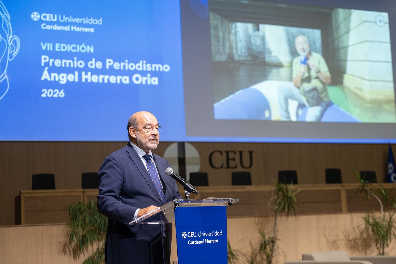 La CEU UCH reconoce la trayectoria de Ángel Expósito con el VII Premio Ángel Herrera Oria de Periodismo