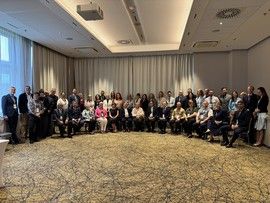 PEDAGOGICKÁ FAKULTA UK V BRATISLAVE HOSTÍ DEKANOV PEDAGOGICKÝCH FAKÚLT ČESKA A SLOVENSKA