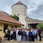 ÚSŽZ privítal krajanov ocenených v súťaži Prečo mám rád slovenčinu, prečo mám rád Slovensko 2026