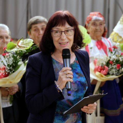 Babička roka 2026: Senický dom kultúry tlieskal pätnástim úžasným dámam!