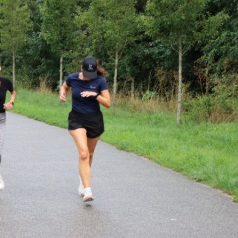 Behať by chceli, ale nemôžu. Seničania napriek dažďu bežali za tri deti