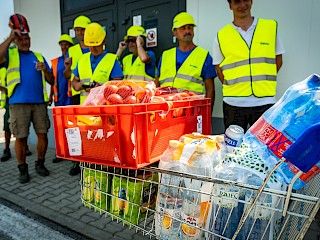 Robert Fico o ľuďoch pracujúcich vo vysokých teplotách: Robiť v týchto podmienkach je niekedy na hranici hrdinstva