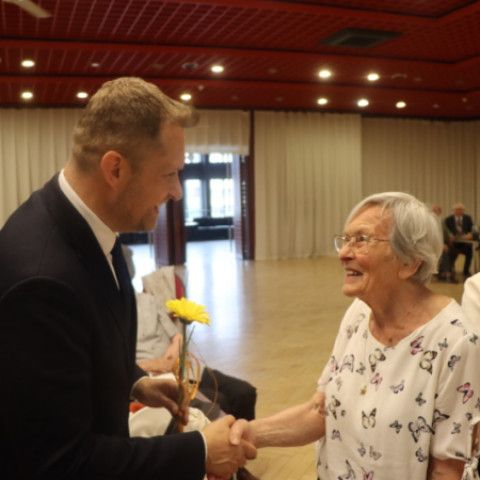 Mesto Senica s úctou privítalo svojich tohtoročných jubilantov
