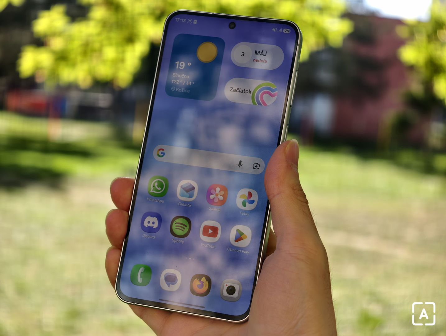 Samsung Galaxy A57 dostáva septembrovú záplatu. Na One UI 9.0 si ešte počkáte